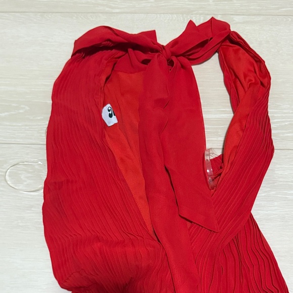 Meghan LA Scarlet Halter Pleated Wide Leg Jumpsuit NEW - Picture 6 of 6